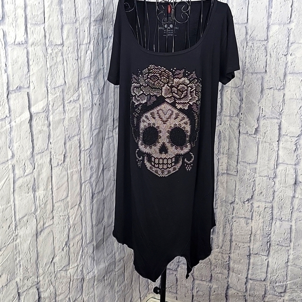 IAY GUEY Black and Silver Beaded Skull Women's‎ Blouse/Dress 4XG/4XL